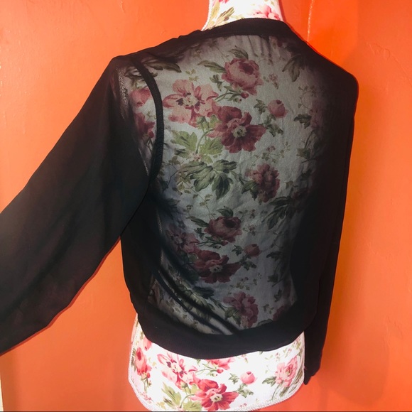 Chiffon Crew Neck - Picture 2 of 5